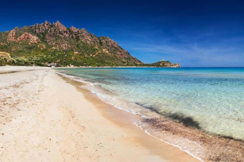 Casa geminada em Tertenia
