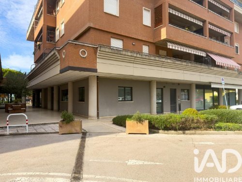 Zakelijk onroerend goed in Bastia Umbra