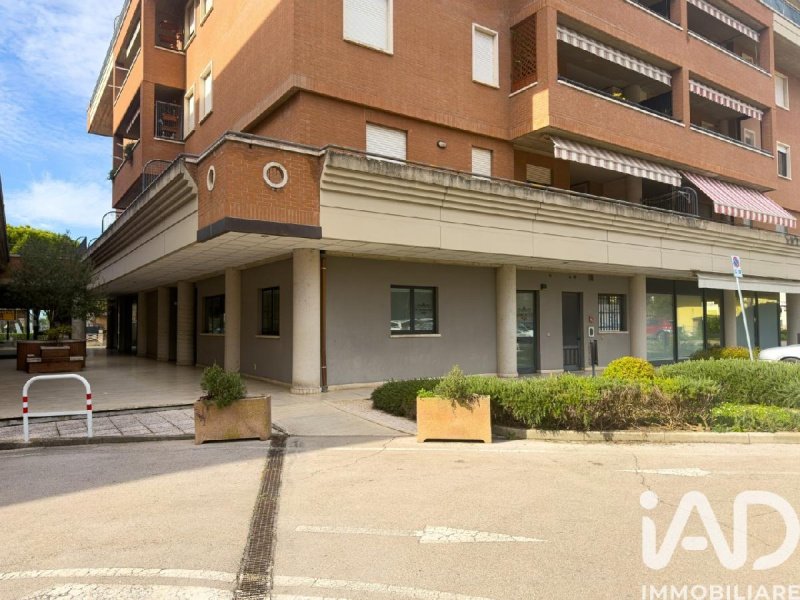 Zakelijk onroerend goed in Bastia Umbra