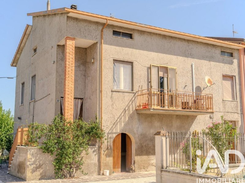 Casa geminada em Bettona