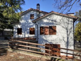 Vrijstaande woning in Cingoli
