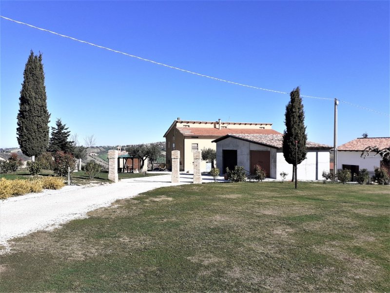 Сельский дом в Чинголи