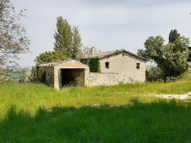 Сельский дом в Чинголи