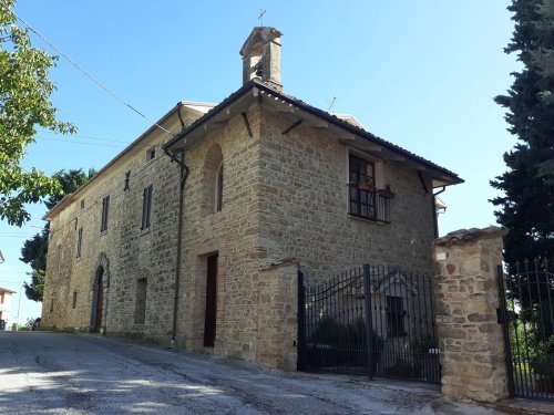 Casa de campo en Cingoli
