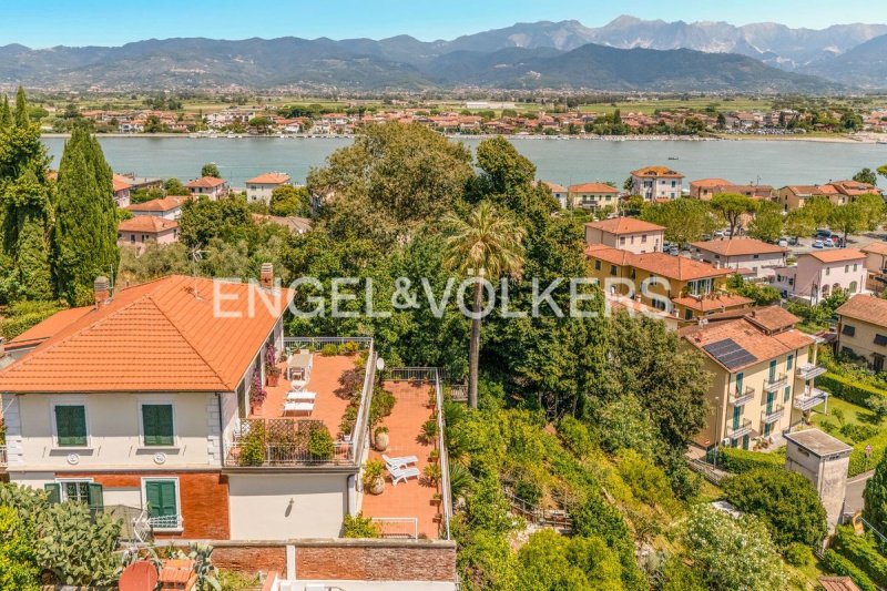 Fristående lägenhet i Ameglia