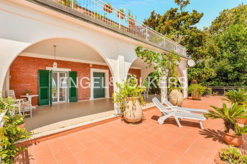 Fristående lägenhet i Ameglia