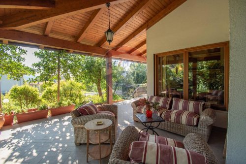 Вилла в Провальо-д'Изео