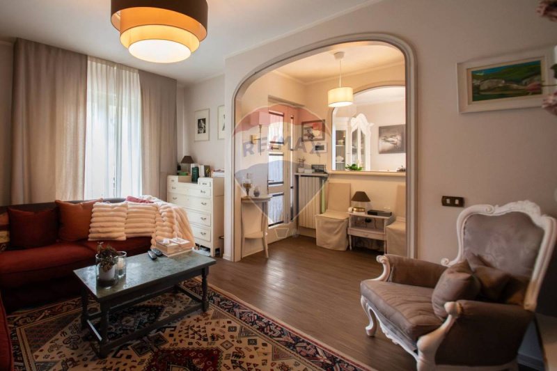 Особняк в Адрара-Сан-Мартино