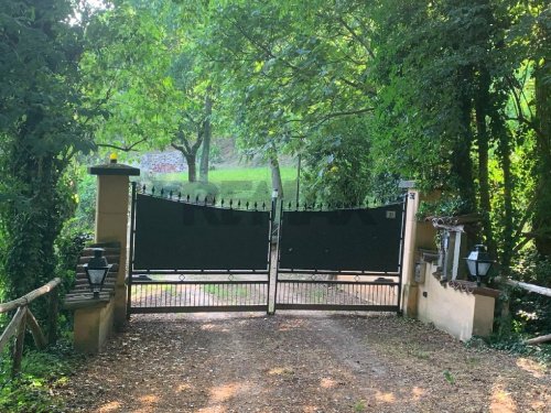 Country house in Zandobbio