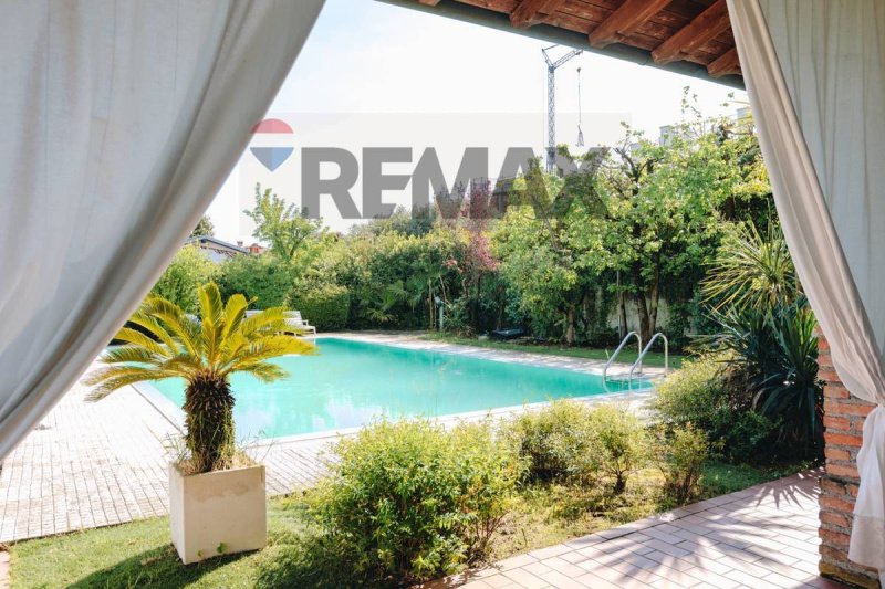 Villa i Manerba del Garda