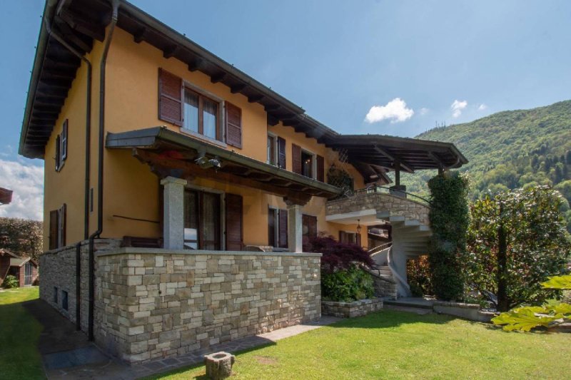 Villa à Vestone