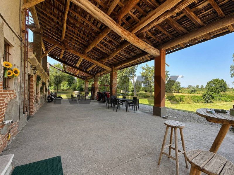 Maison de campagne à Dello