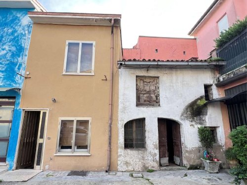 维罗纳自由镇半独立房屋