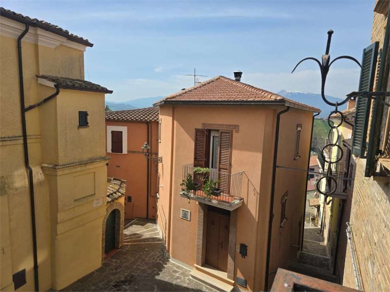 Замок в Сант'Омеро