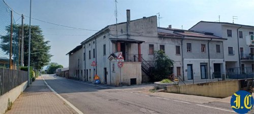 Дом в Виллафранка-ди-Верона