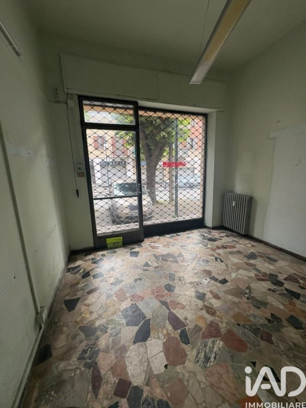 Kommersiell byggnad i Chivasso