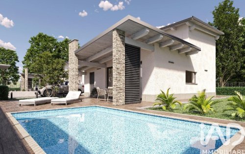 Villa a San Benigno Canavese