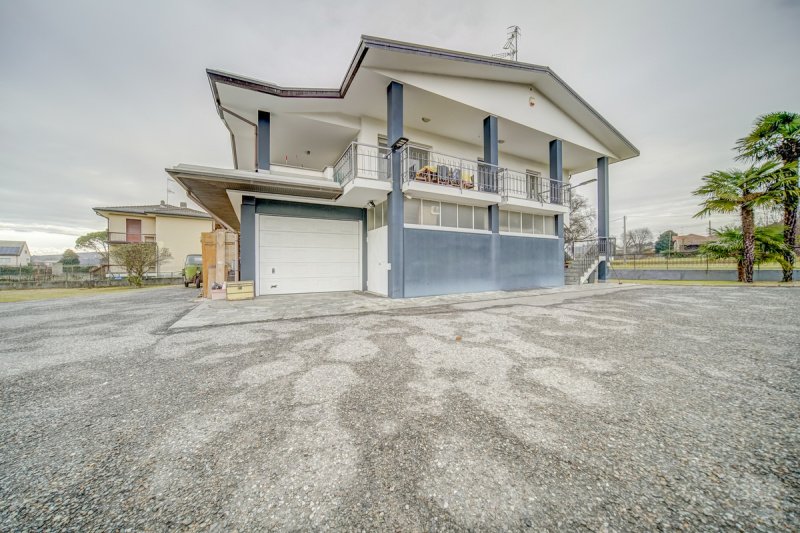 Вилла в Сесто-Календе