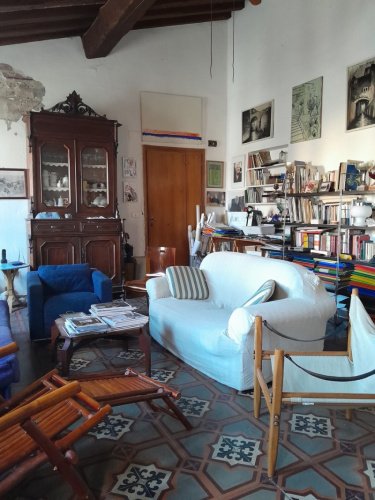 卡波利韦里排楼