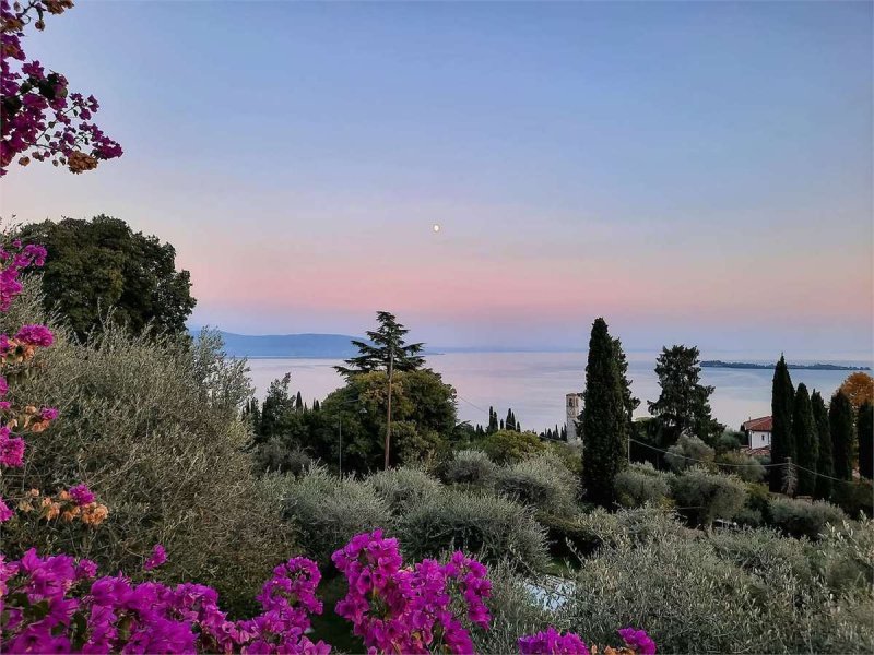 加尔多内-里维耶拉建筑用地