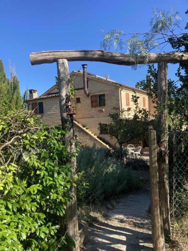 Casa de campo em Monsampolo del Tronto