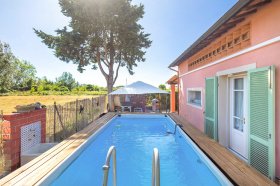 圣朱利亚诺-泰尔梅乡间房屋