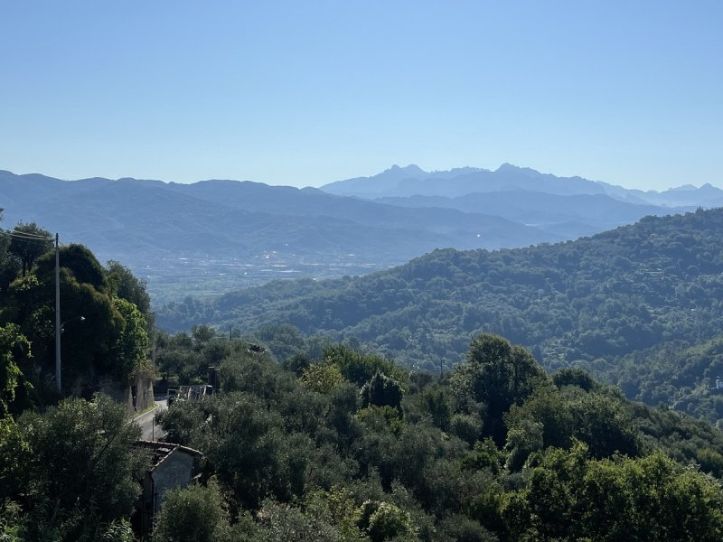 Appartamento a Vezzano Ligure