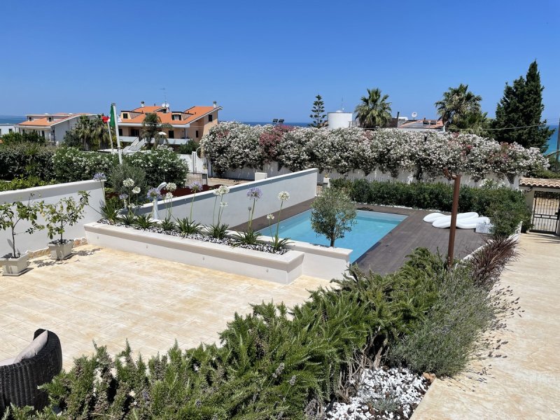 Особняк из двух квартир в Термоли