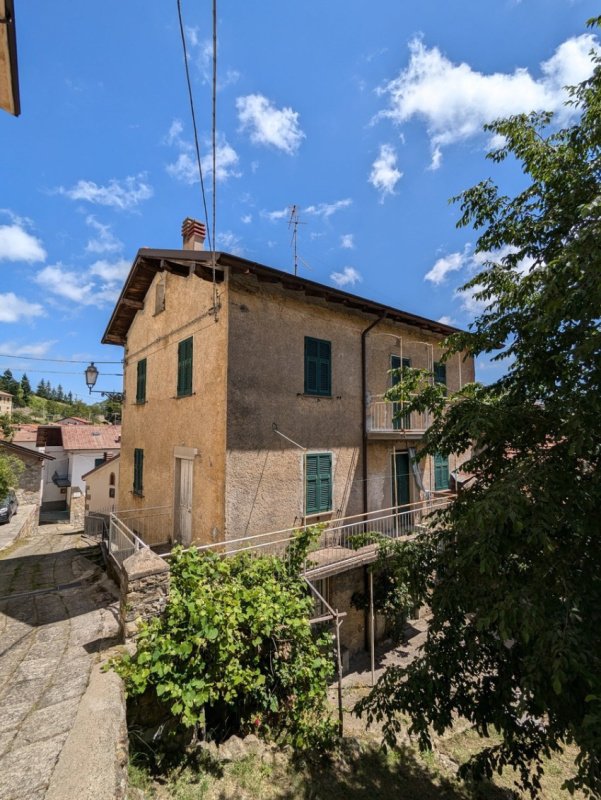 Casa de campo em Ottone