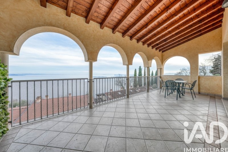 Appartement in Gardone Riviera