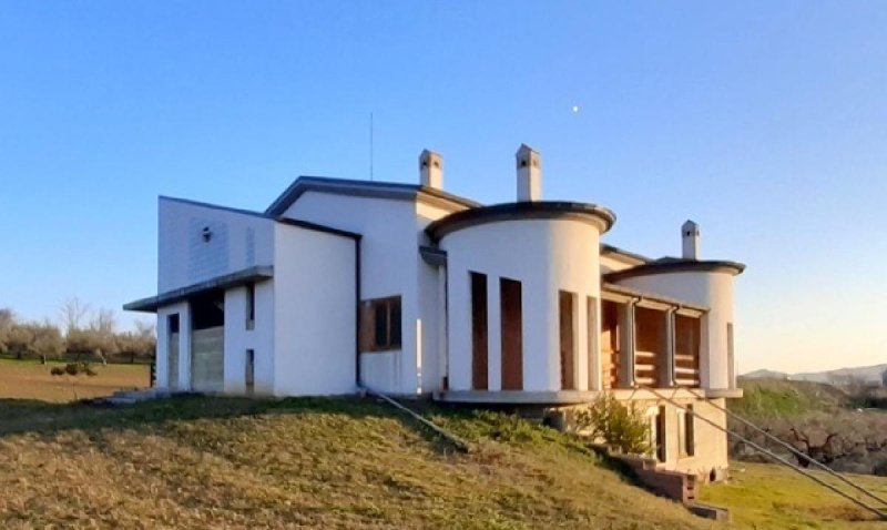 Villa i Rosciano