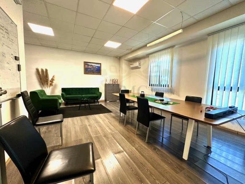 Zakelijk onroerend goed in Sestu