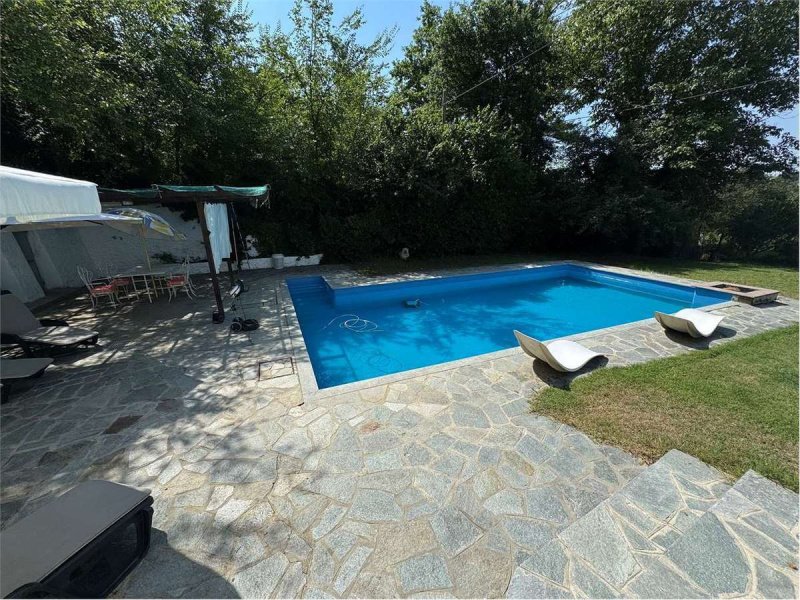 Особняк в Сан-Паоло-Сольбрито