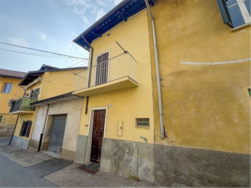 Особняк из двух квартир в Кьери