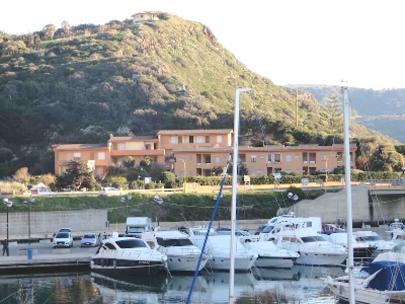 卡斯特尔萨多公寓