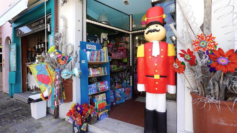 切塞纳蒂科商业房产