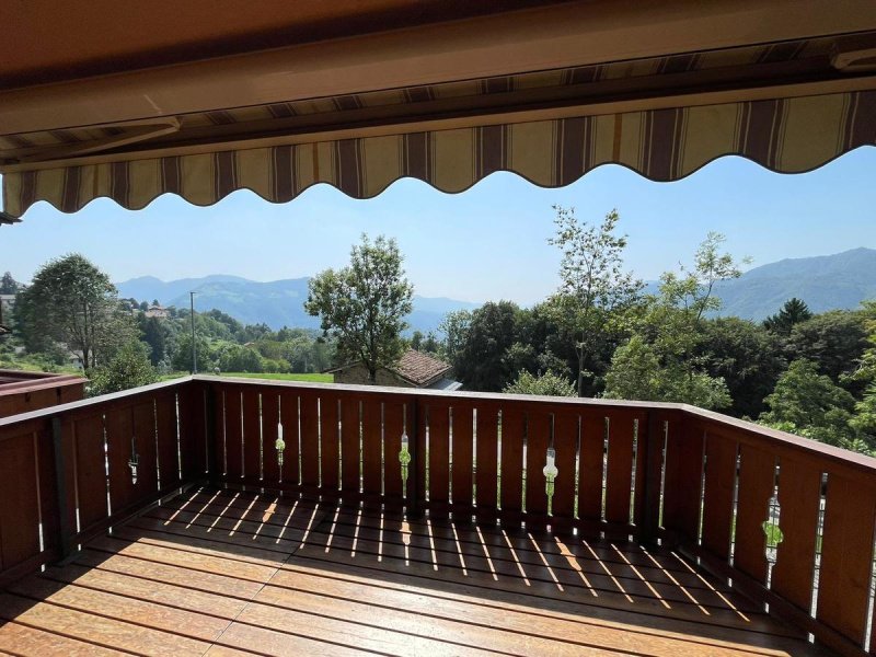 Квартира в Коста-Серина