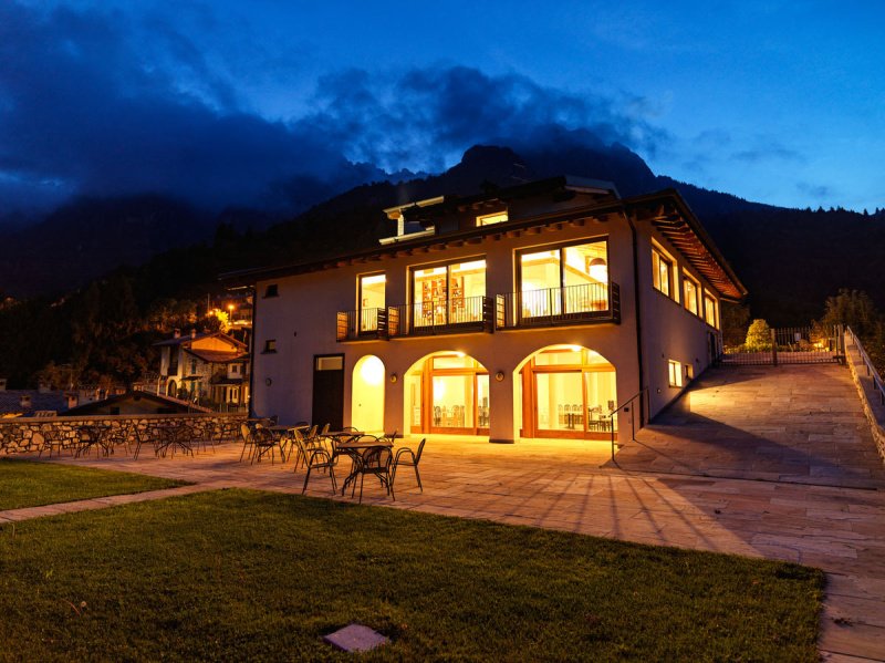 Half-vrijstaande woning in Oneta