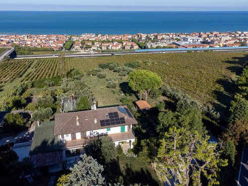 Особняк в Потенца-Пичена