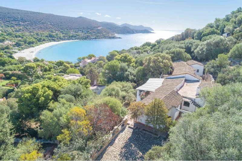 马拉卡拉戈尼斯别墅