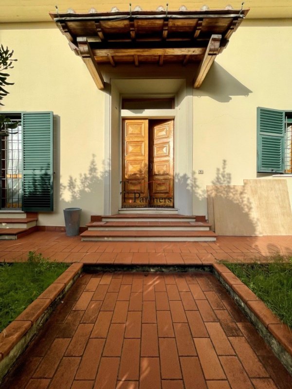 塞斯托-菲奥伦蒂诺半独立房屋