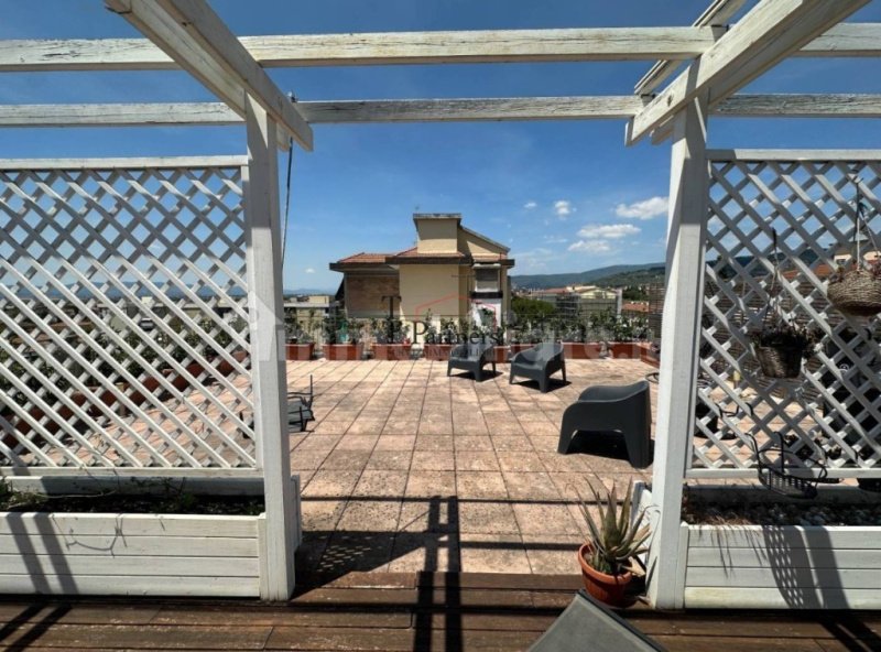 Sotão em Sesto Fiorentino