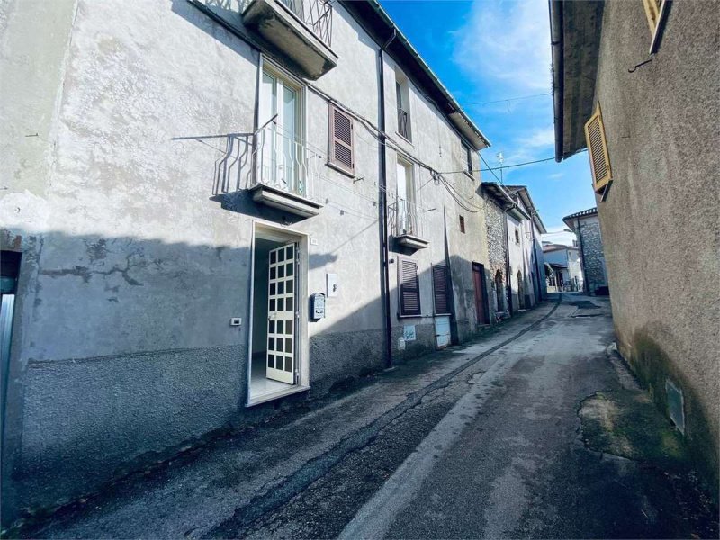 Apartamento em Longone Sabino