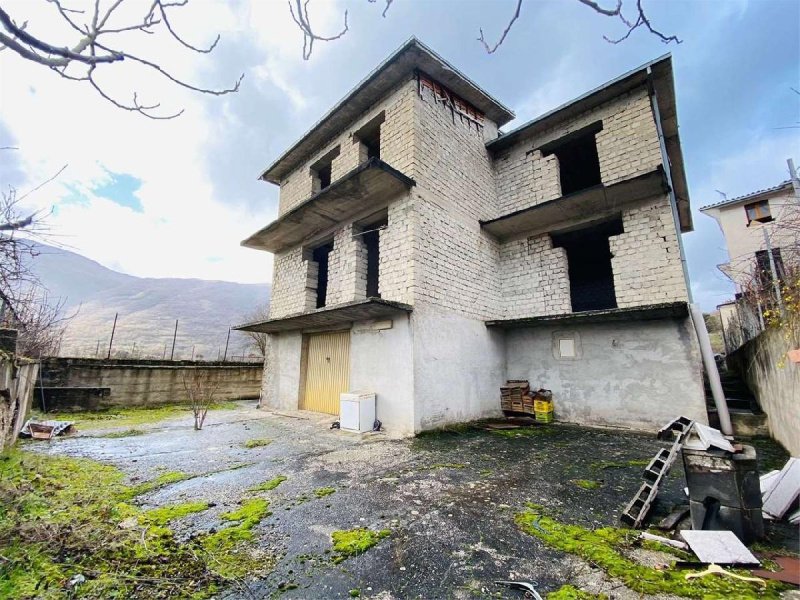 Maison individuelle à Borgorose