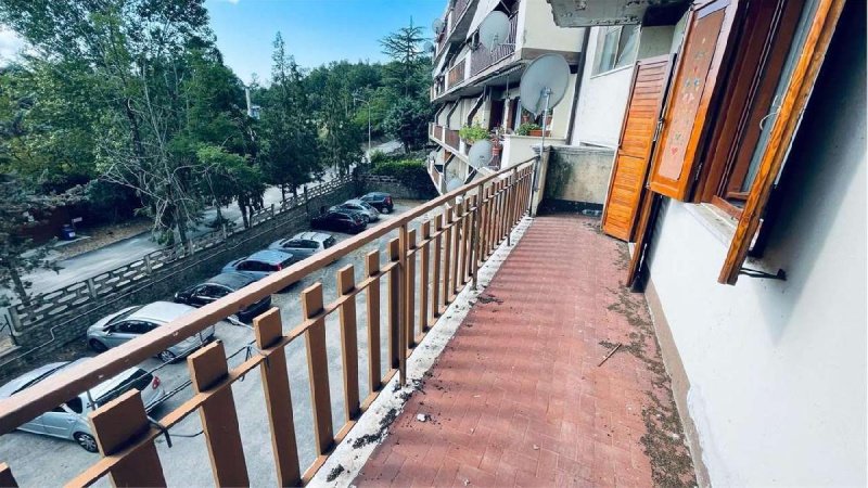 波扎利亚萨比纳公寓