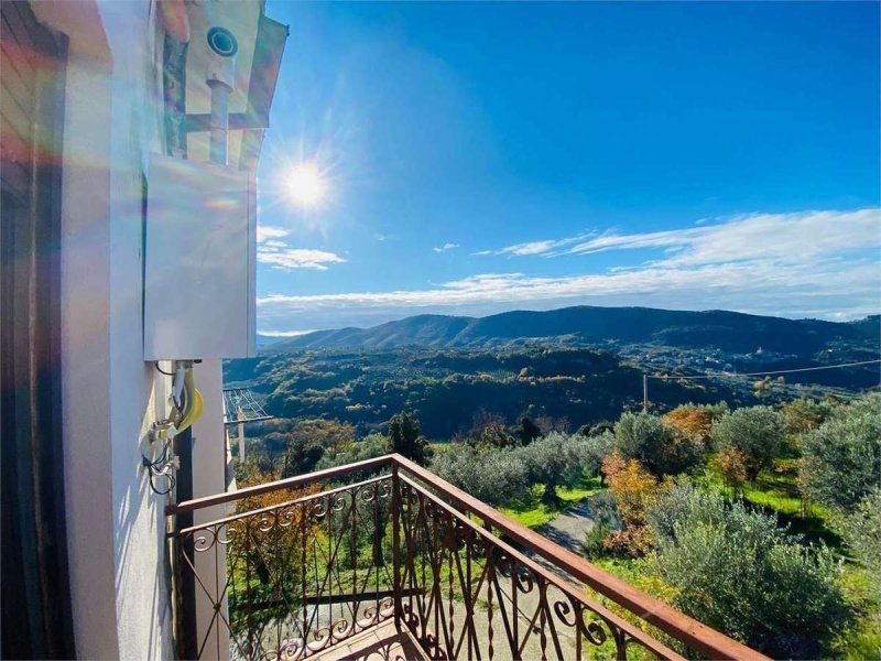 波焦纳蒂沃公寓