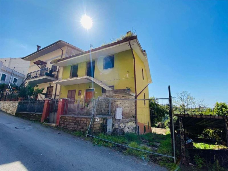 蒙特利布雷蒂半独立房屋