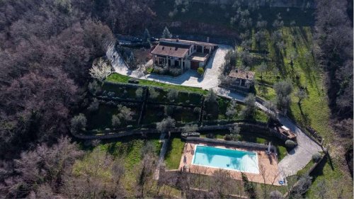 Moradia em Stroncone