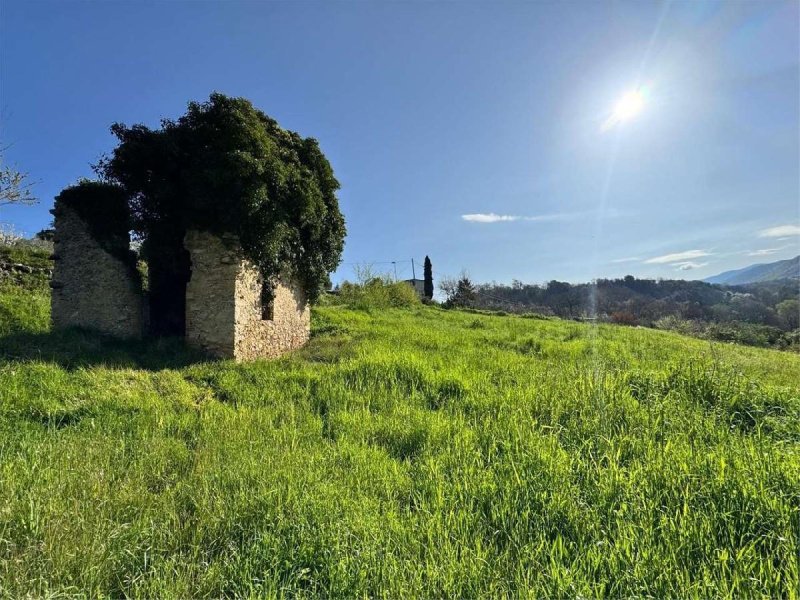 Klein huisje op het platteland in Poggio Nativo