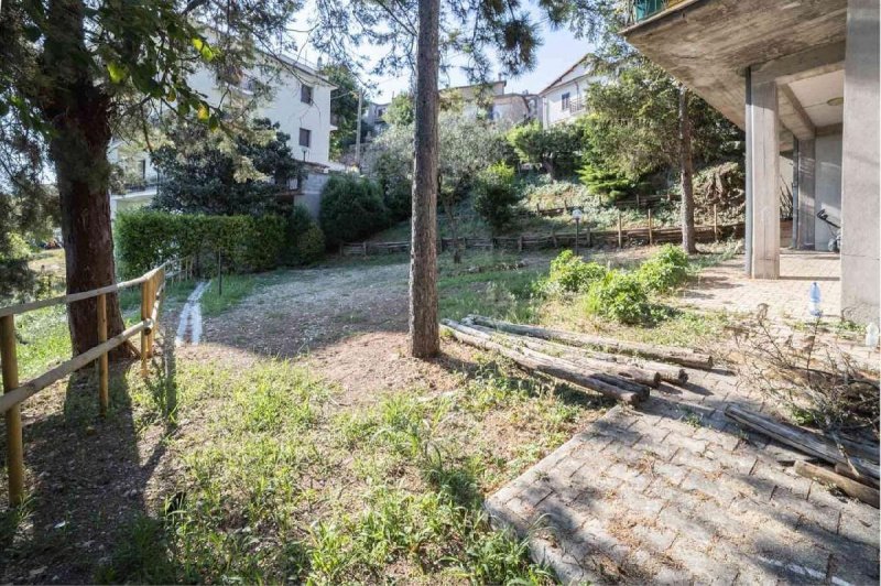 波焦纳蒂沃公寓